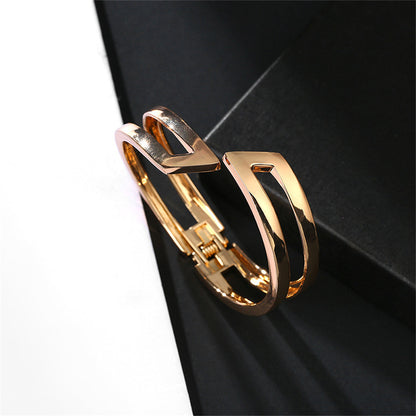 18K Gold-Plated Open Layered Bypass Bangle, gold bangle bracelet, everyday style, detail close-up