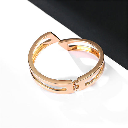 18K Gold-Plated Open Layered Bypass Bangle, gold bangle bracelet, everyday style, lifestyle look