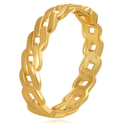 Stunning 18K gold-plated curb chain bangle with a twisted design, ideal for elevating your jewelry collection effortlessly.