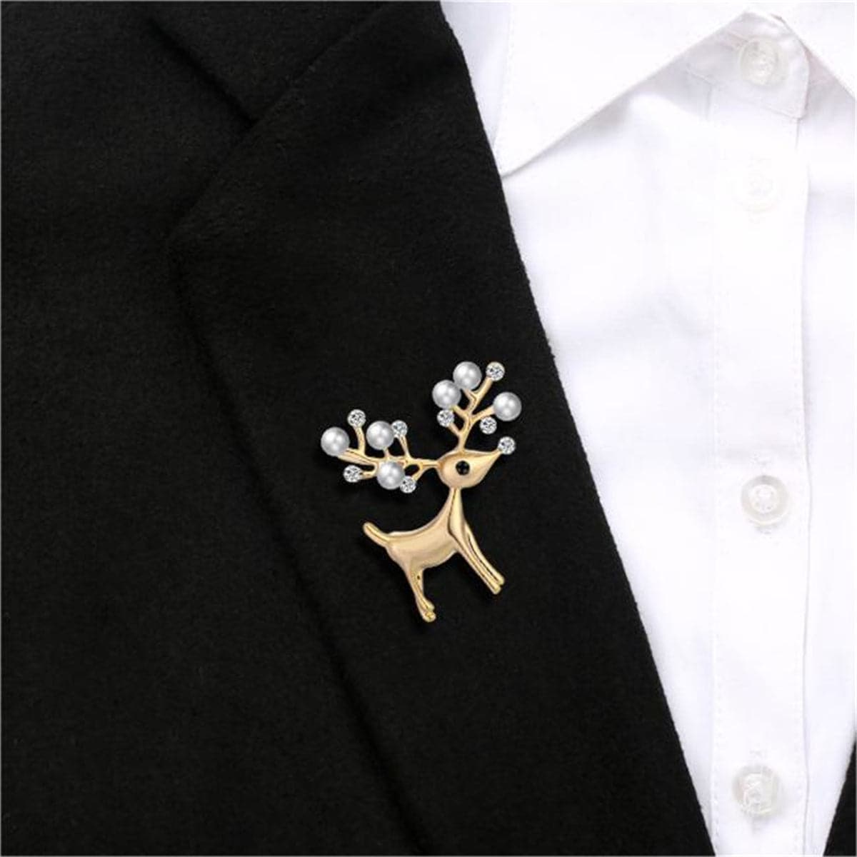 Cubic Zirconia and Pearl 18K Gold-Plated Reindeer Brooch, gold brooch pin, everyday style, detail close-up