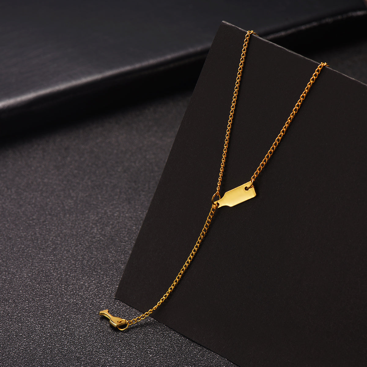 18K Gold-Plated Wine Lariat Necklace, gold pendant necklace for women, elegant gift for her, lifestyle look