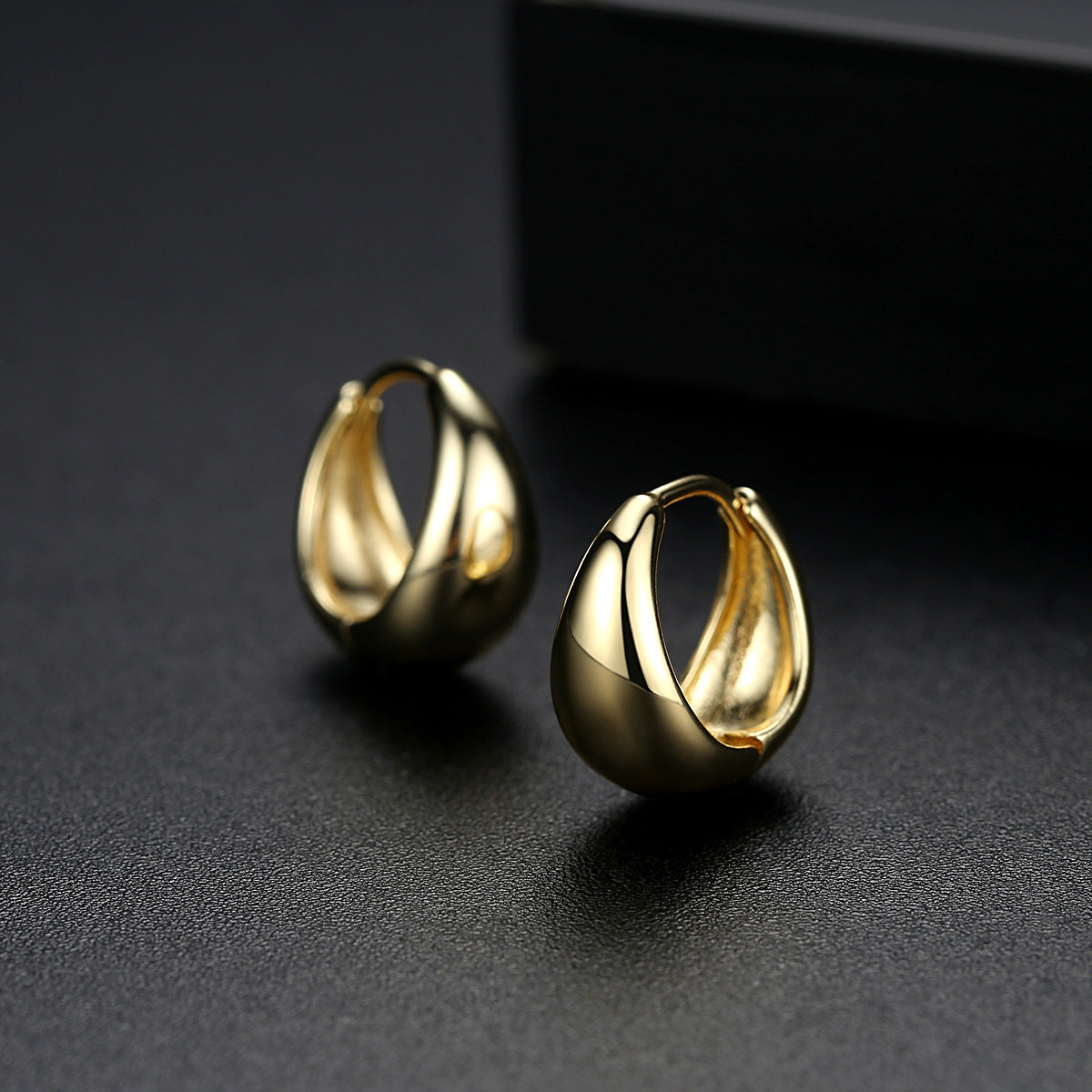 18K Gold-Plated Oval Huggie Earrings
