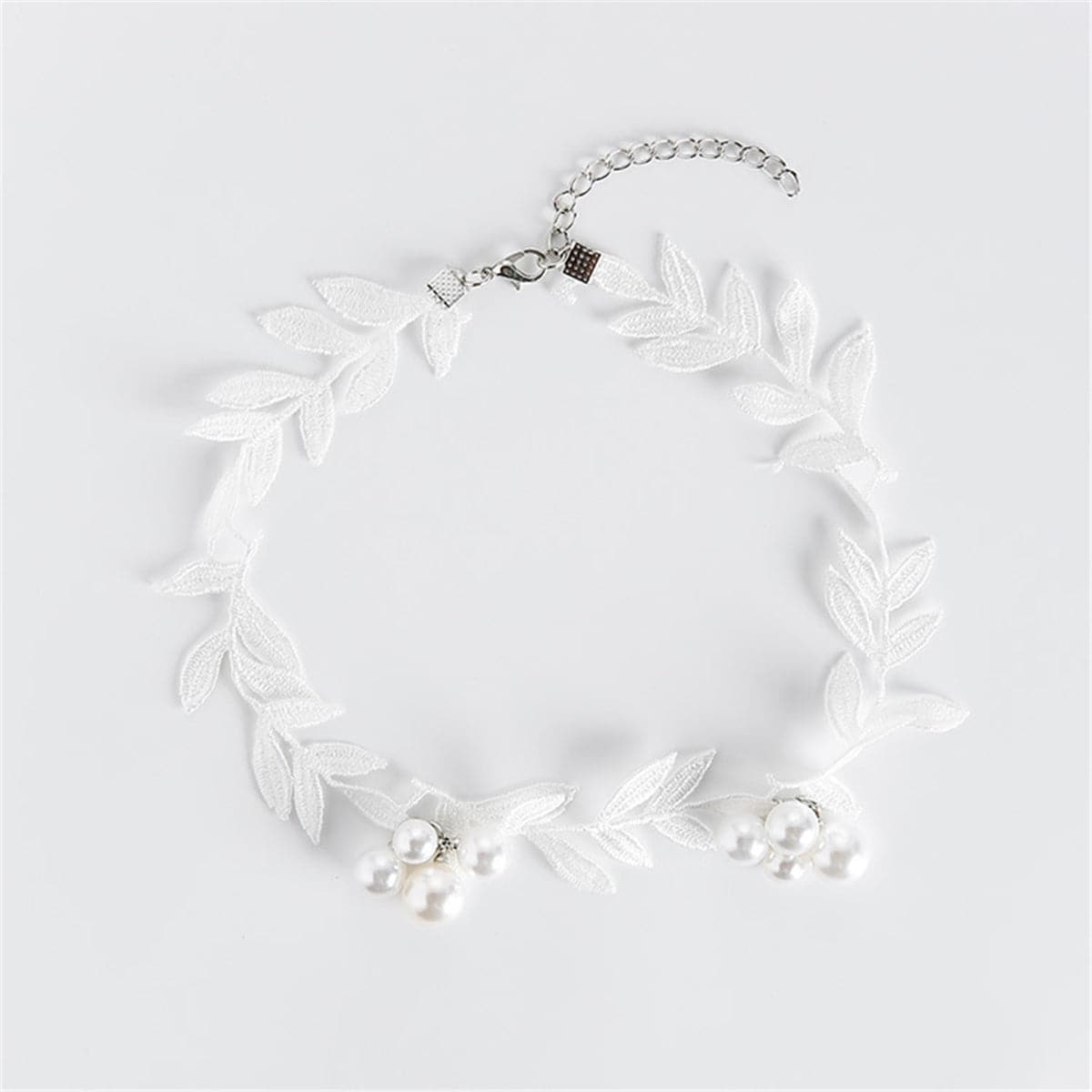 Pearl & White Lace Leaves Choker Necklace