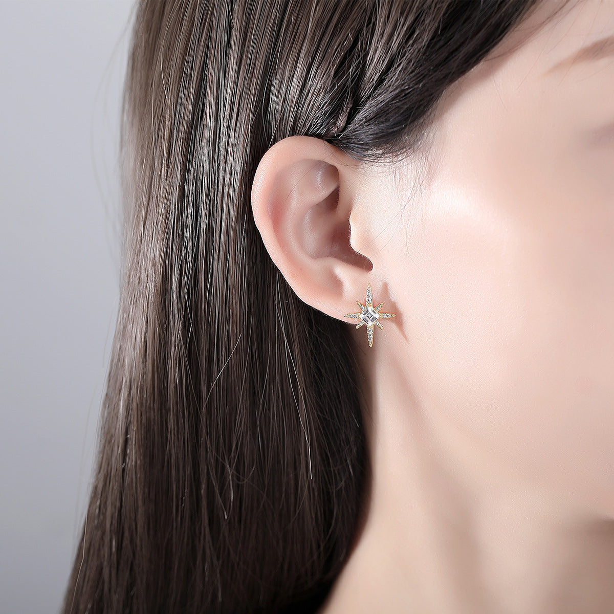 Crystal and Cubic Zirconia 18K Gold-Plated Star Stud Earrings, gold stud earrings for women, detail close-up