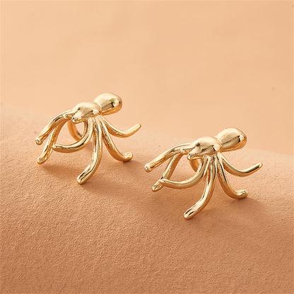 18K Gold-Plated Spider Ear Cuffs, gold stud earrings for women, elegant gift for her, detail close-up