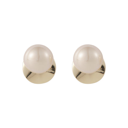 Pearl and 18K Gold-Plated Round Stud Earrings, gold stud earrings for women, everyday style, detail close-up