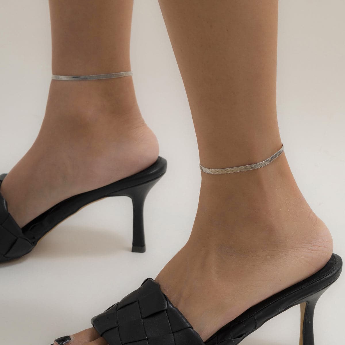 Silver-Plated Snake Chain Anklet, jewelry gift sets for women, botanical inspired, detail close-up