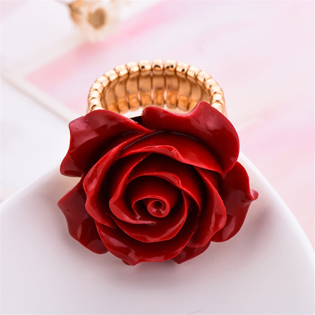 Red and 18K Gold-Plated Rose Stretch Ring, gold statement rings for women, vintage-inspired design, detail close-up