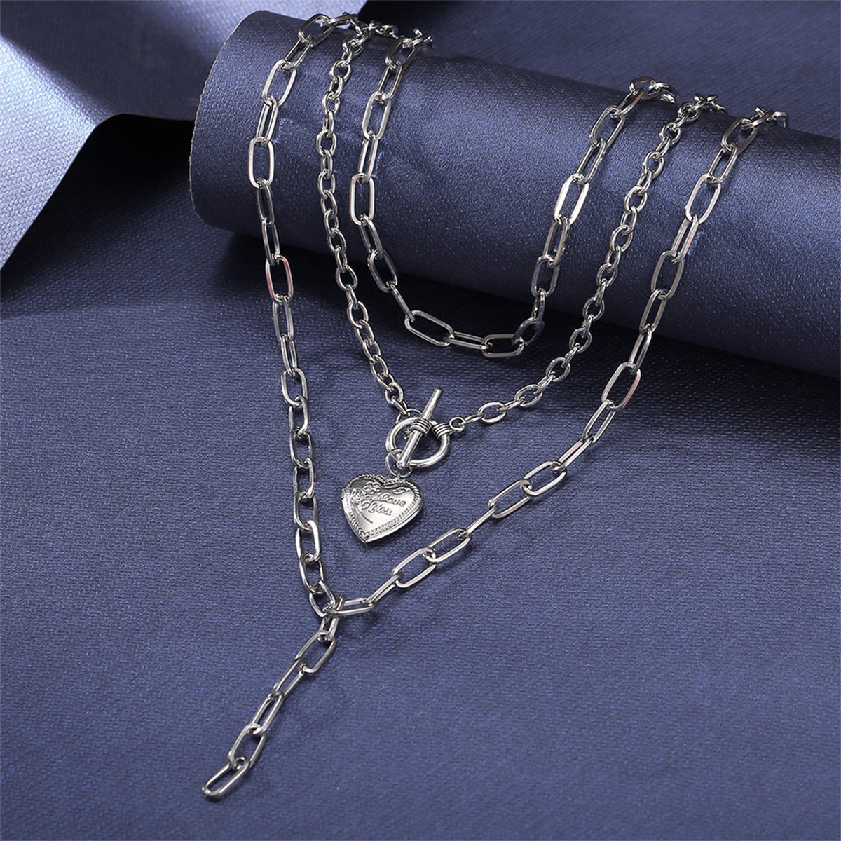 Silver-Plated Heart Toggle Layered Lariat Necklace, silver pendant necklace for women, everyday style, detail close-up