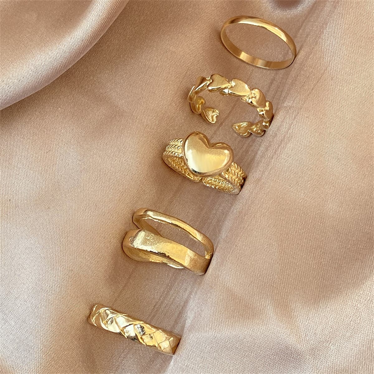 18K Gold-Plated Heart Textured Chevron Open Ring Set, jewelry gift sets for women, elegant gift for her, front view