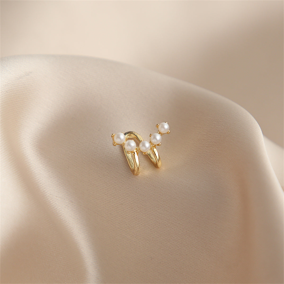 Pearl & 18K Gold-Plated Ear Cuff