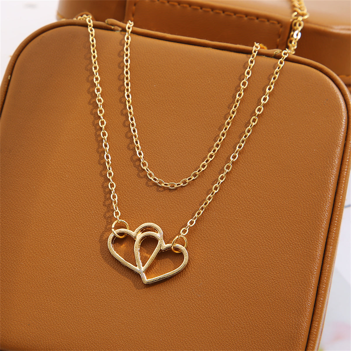 18K Gold-Plated Interlocked Heart Layered Chain Anklet, gold anklet bracelet, vintage-inspired design, detail close-up