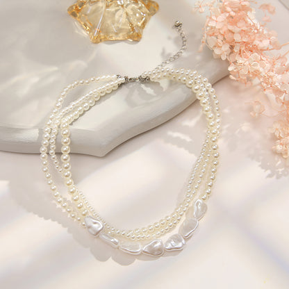 Pearl Layered Choker Necklace, pendant necklace for women, dainty minimalist design, detail close-up