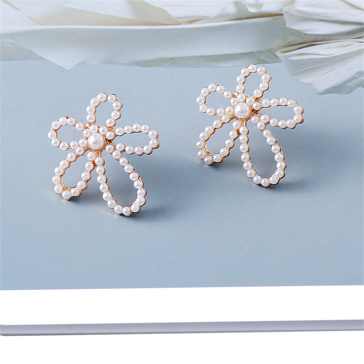 Pearl and 18K Gold-Plated Open Flower Stud Earrings, gold stud earrings for women, vintage-inspired design, detail close-up