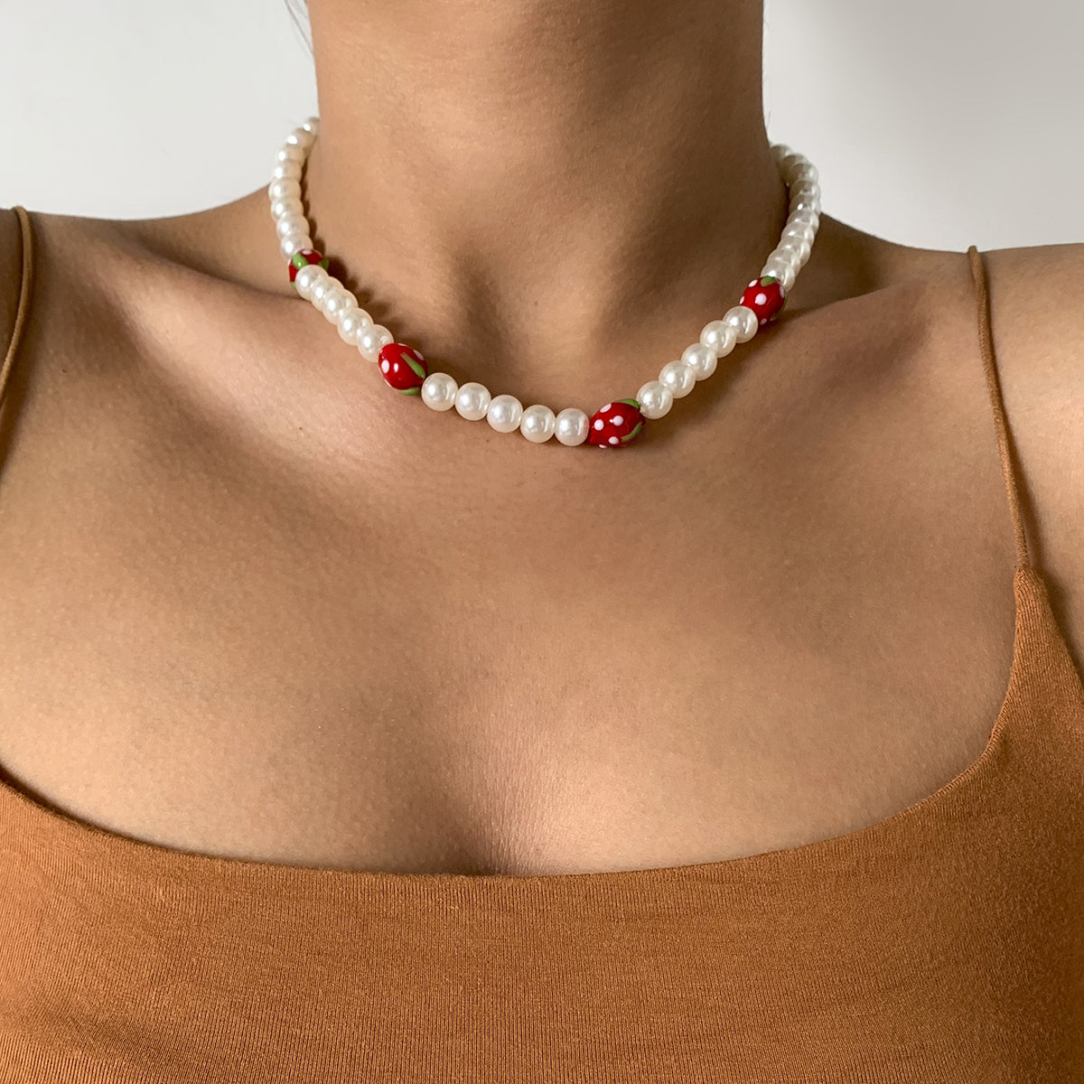 Red Acrylic and Pearl Strawberry Beaded Choker Necklace, pendant necklace for women, detail close-up