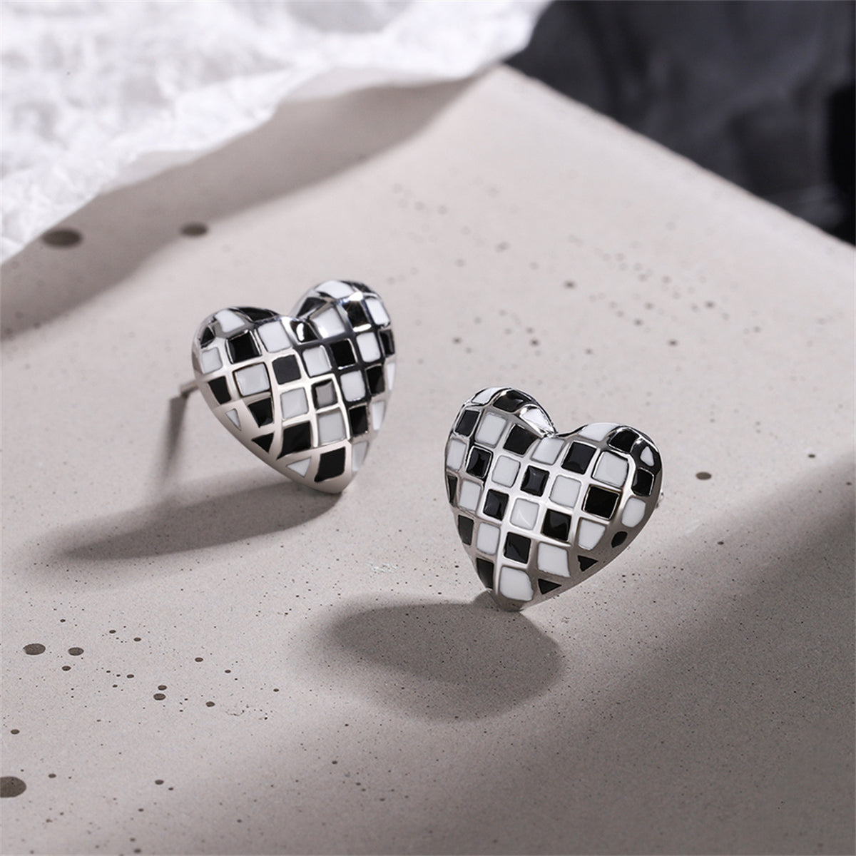Black and White Checkerboard Heart Stud Earrings, stud earrings for women, dainty minimalist design, detail close-up
