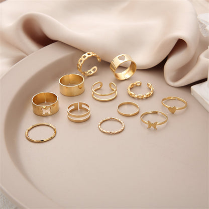 18K Gold-Plated Heart Ring Set, jewelry gift sets for women, botanical inspired, detail close-up