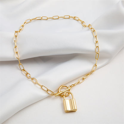 18K Gold-Plated Lock Toggle Pendant Necklace, gold pendant necklace for women, vintage-inspired design, detail close-up
