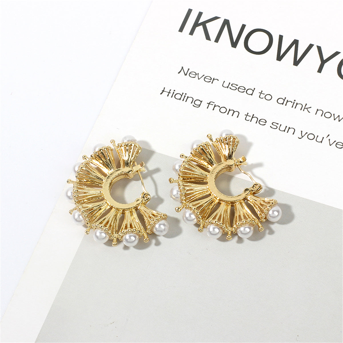 Pearl and 18K Gold-Plated Fan Hoop Earrings, gold stud earrings for women, vintage-inspired design, detail close-up