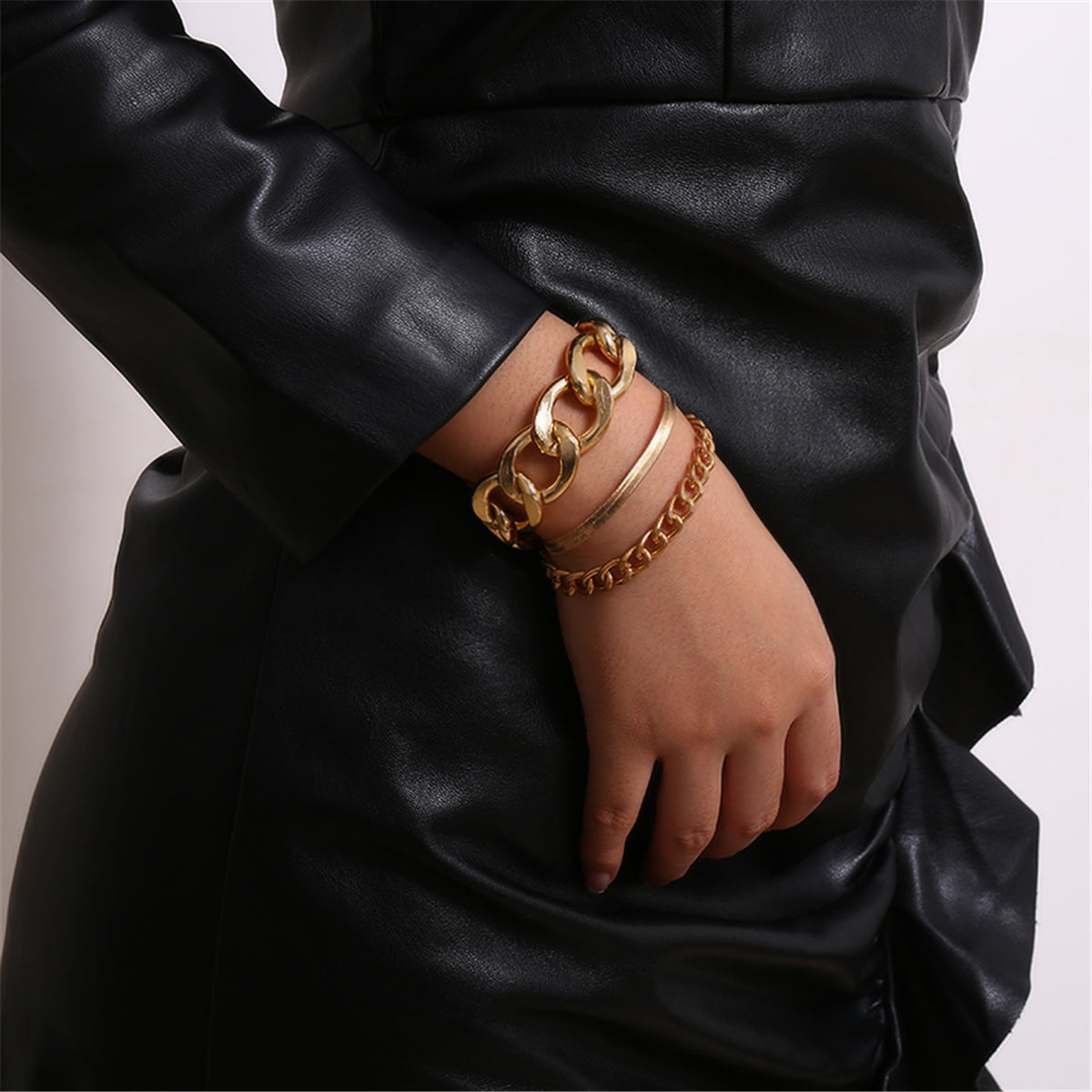18K Gold-Plated Snake Chain Bracelet Set, jewelry gift sets for women, vintage-inspired design, detail close-up