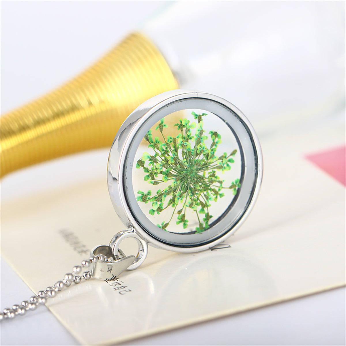 Green Gypsophila & Silver-Plated Round Pendant Necklace