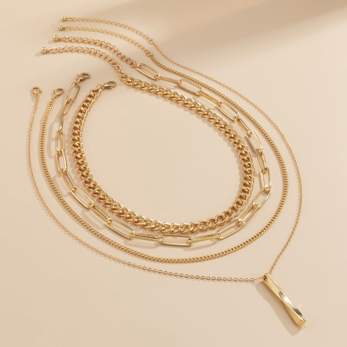 18K Gold-Plated Bar Pendant Necklace Set, jewelry gift sets for women, vintage-inspired design, lifestyle look