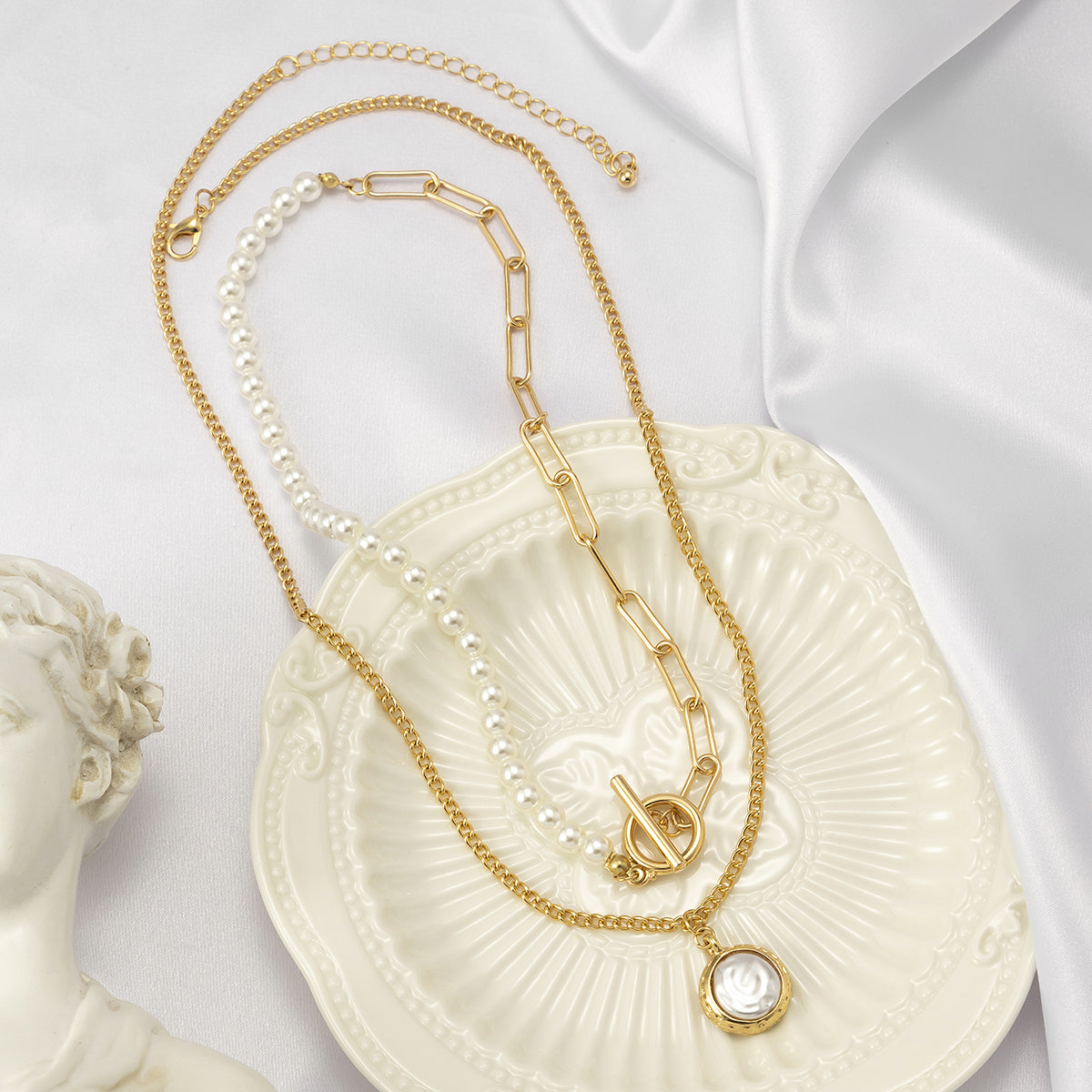 Pearl and 18K Gold-Plated Toggle Necklace Set, jewelry gift sets for women, everyday style, lifestyle look