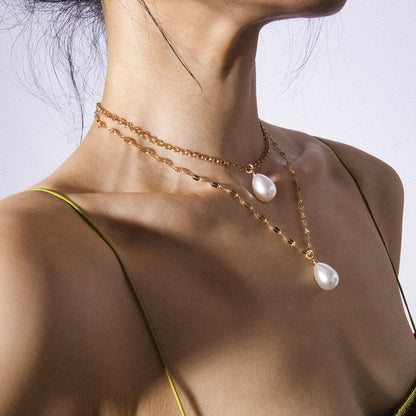 Pearl and 18K Gold-Plated Drop Two-Layer Pendant Necklace, gold pendant necklace for women, detail close-up