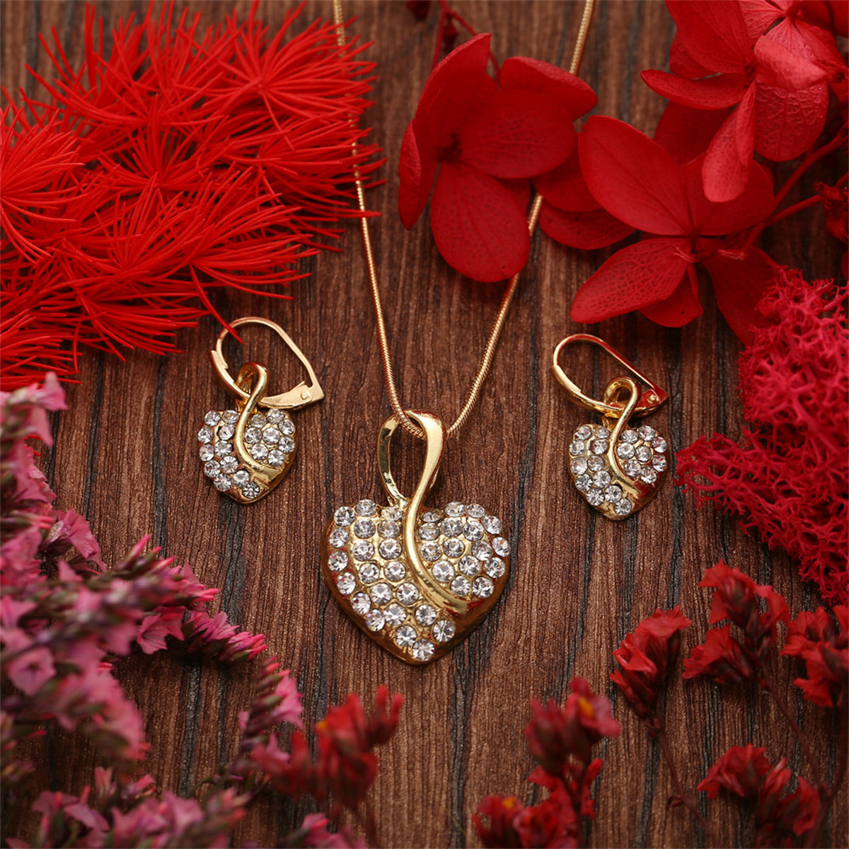 Cubic Zirconia and 18K Gold-Plated Heart Leverback Earrings Set, gold drop earrings for women, detail close-up