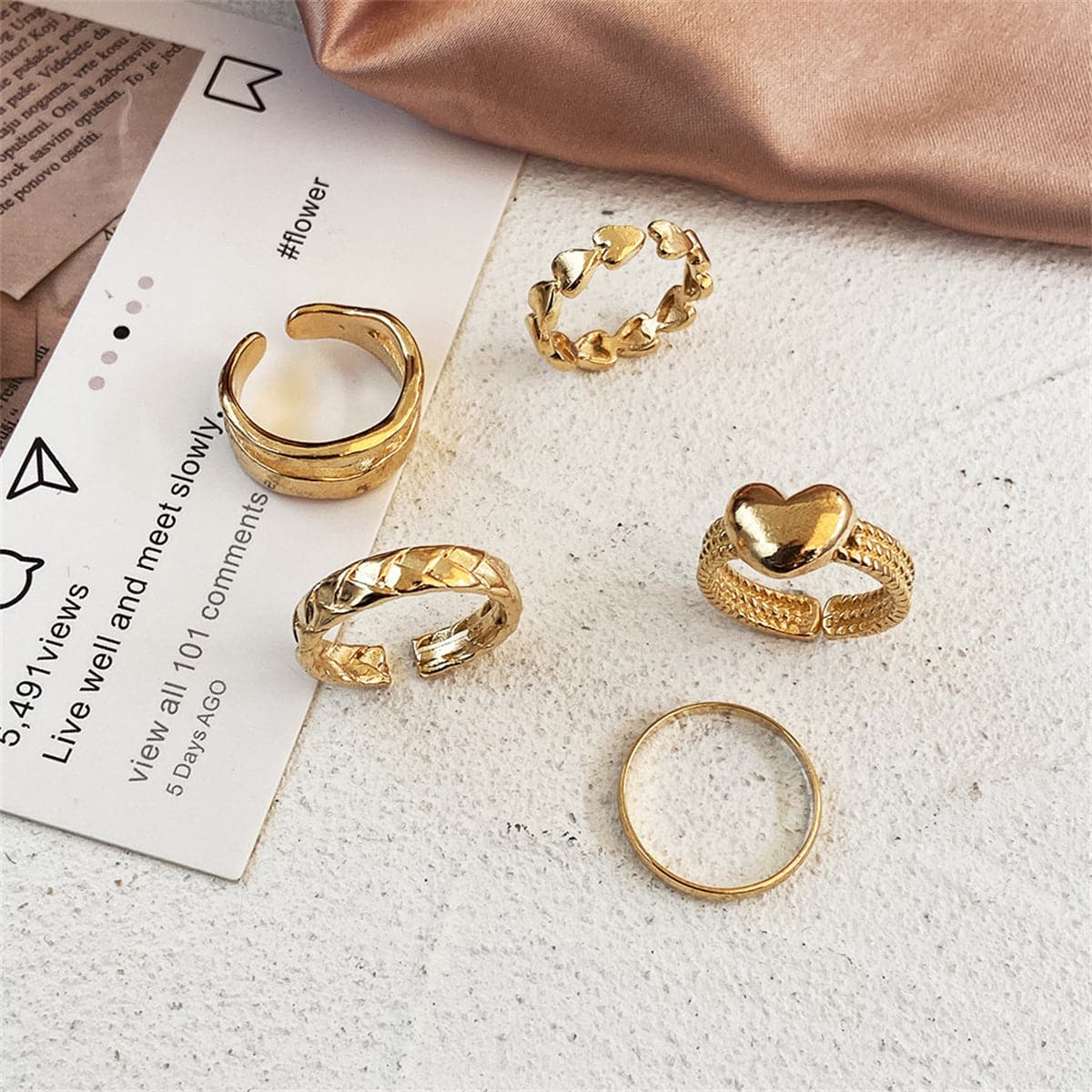 18K Gold-Plated Heart Textured Chevron Open Ring Set, jewelry gift sets for women, elegant gift for her, detail close-up