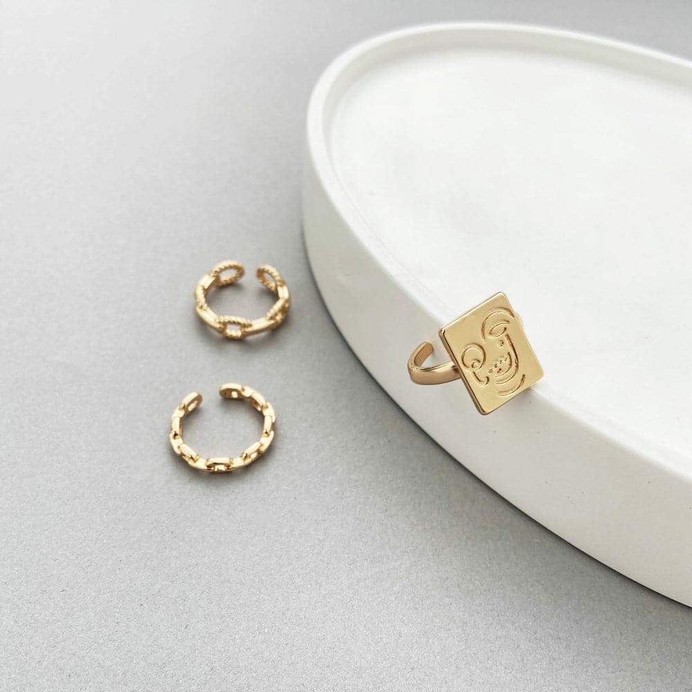 18K Gold-Plated Abstract Face Cable Chain Open Ring Set, jewelry gift sets for women, botanical inspired, detail close-up