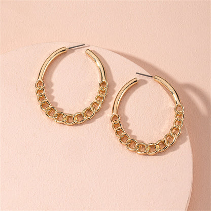 18K Gold-Plated Curb Chain Oval Hoop Earrings, botanical inspired, detail close-up