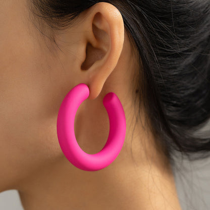Rose Enamel and Silver-Plated C-Shape Huggie Earrings, silver huggie earrings, everyday style, detail close-up