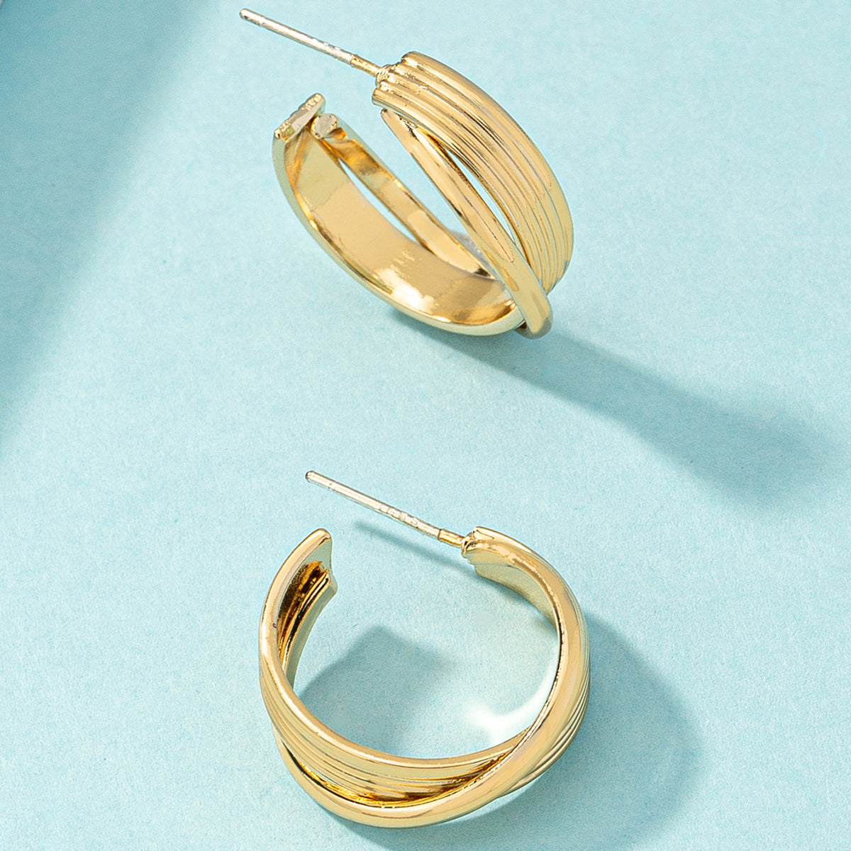 18K Gold-Plated Stripe Huggie Earrings, gold huggie earrings, dainty minimalist design, detail close-up