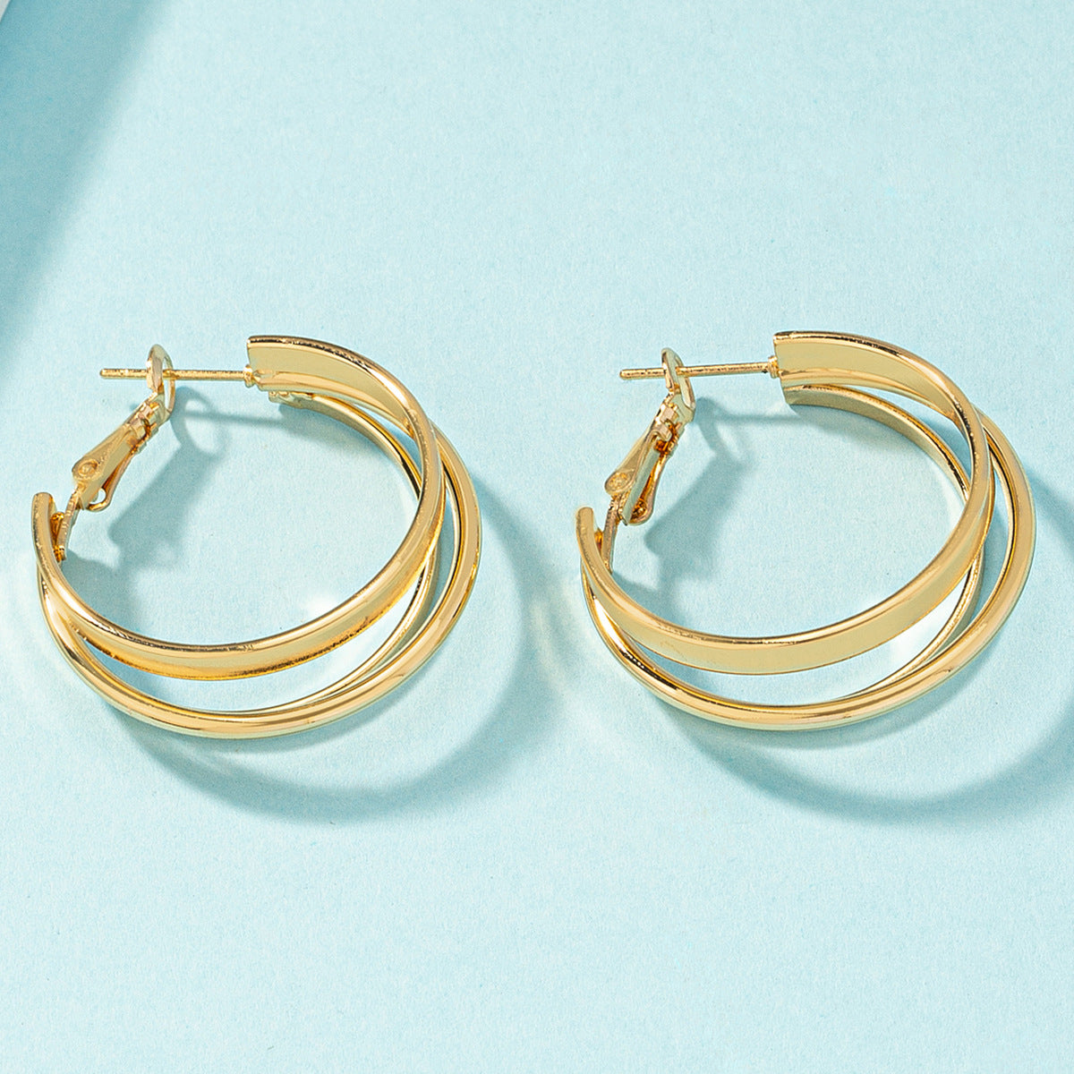 18K Gold-Plated Layered Huggie Earrings, gold huggie earrings, everyday style, detail close-up
