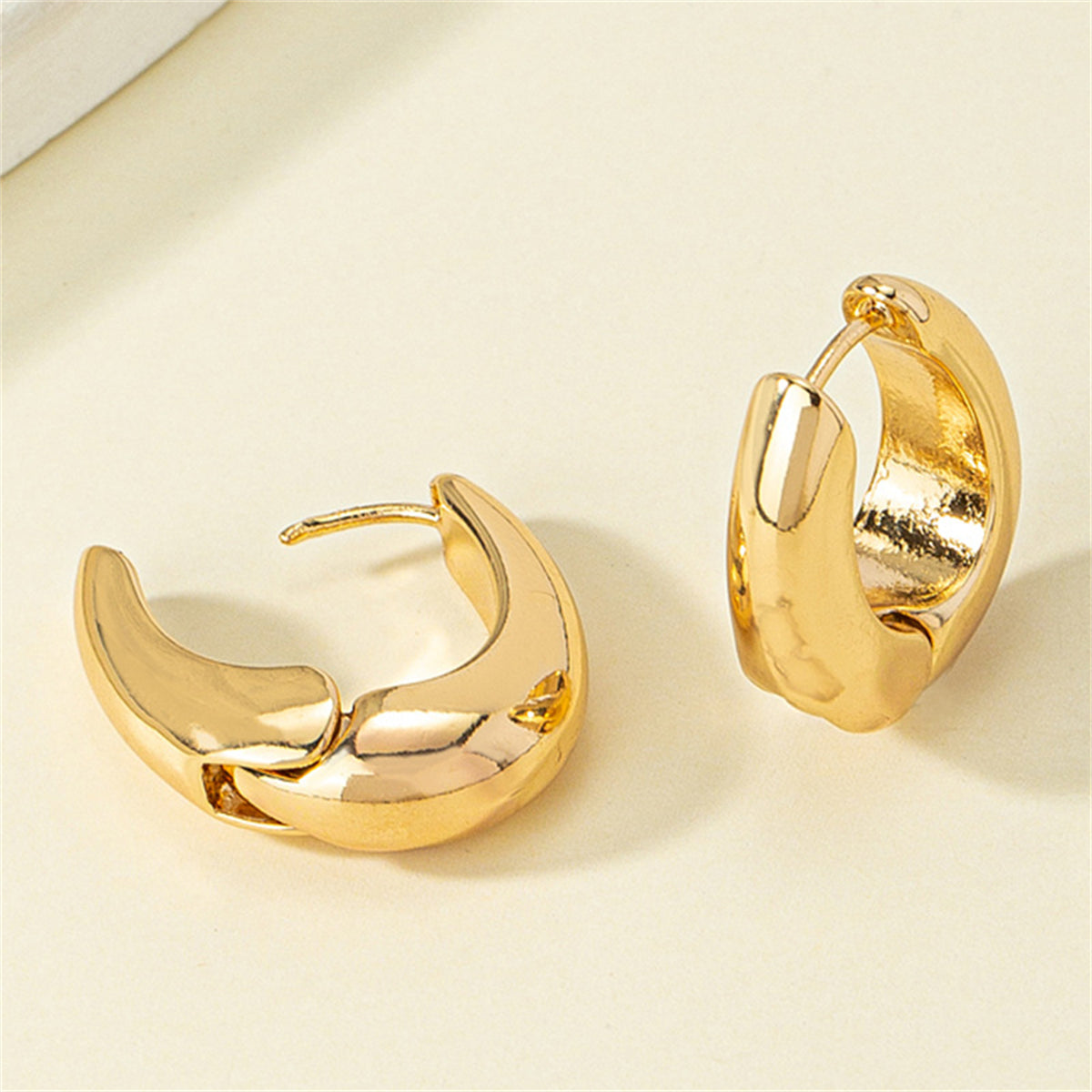 18K Gold-Plated U-Shape Huggie Earrings