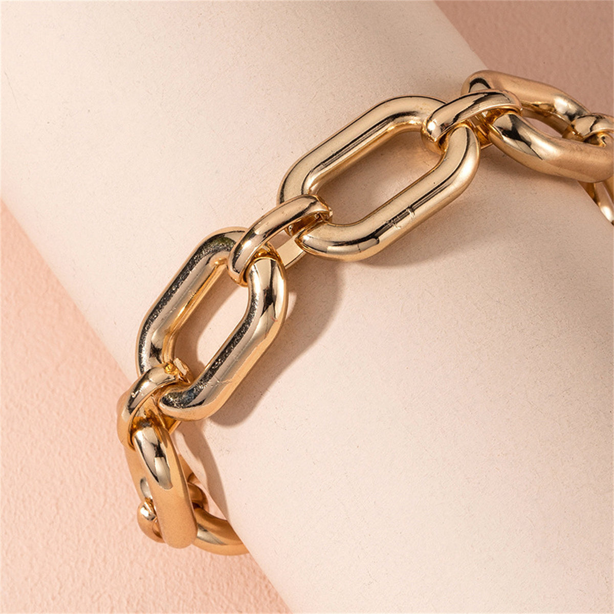 18K Gold-Plated Open Oval Toggle Bracelet, gold bracelet for women, dainty minimalist design, detail close-up