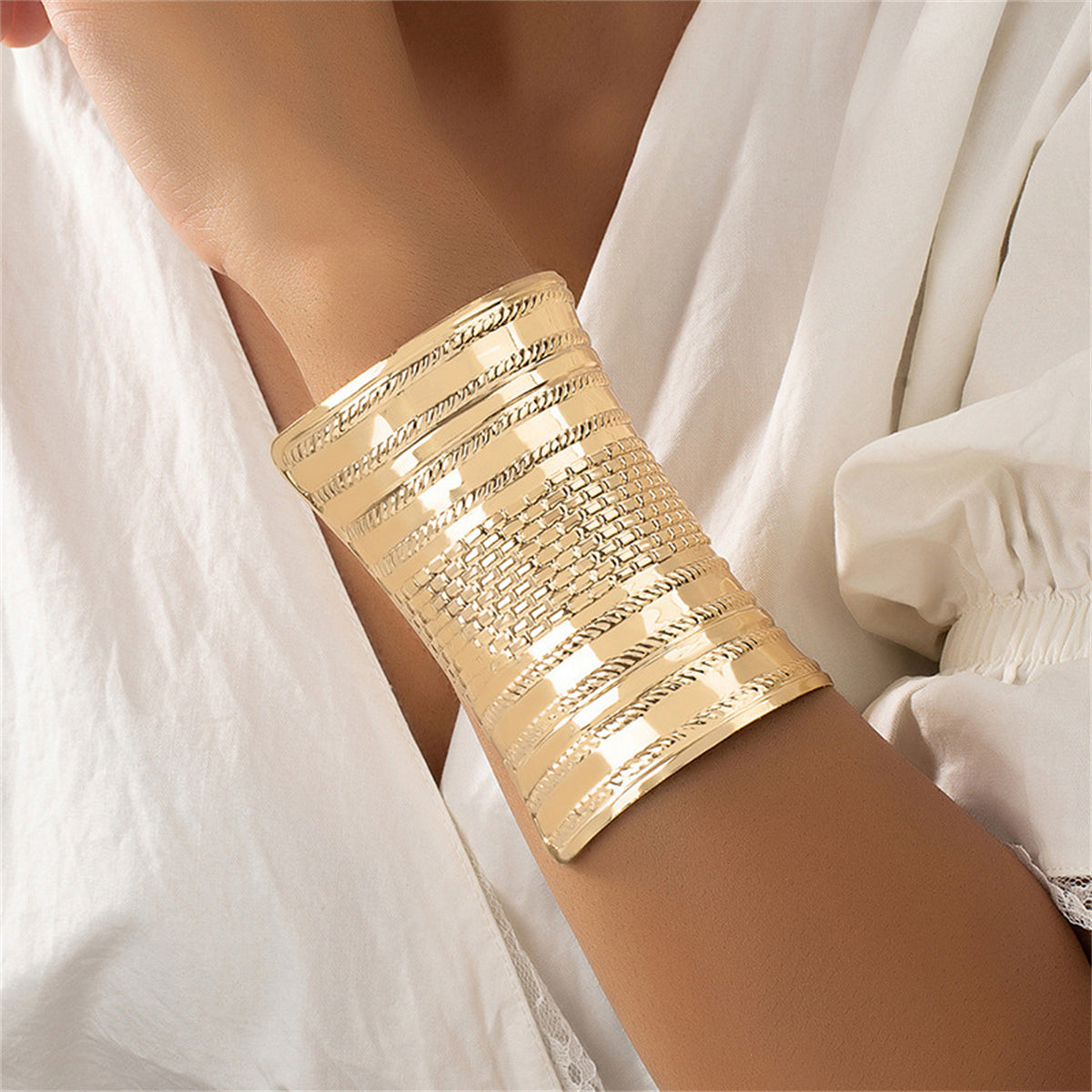 18K Gold-Plated Wrap Cuff, gold bracelet for women, dainty minimalist design, detail close-up