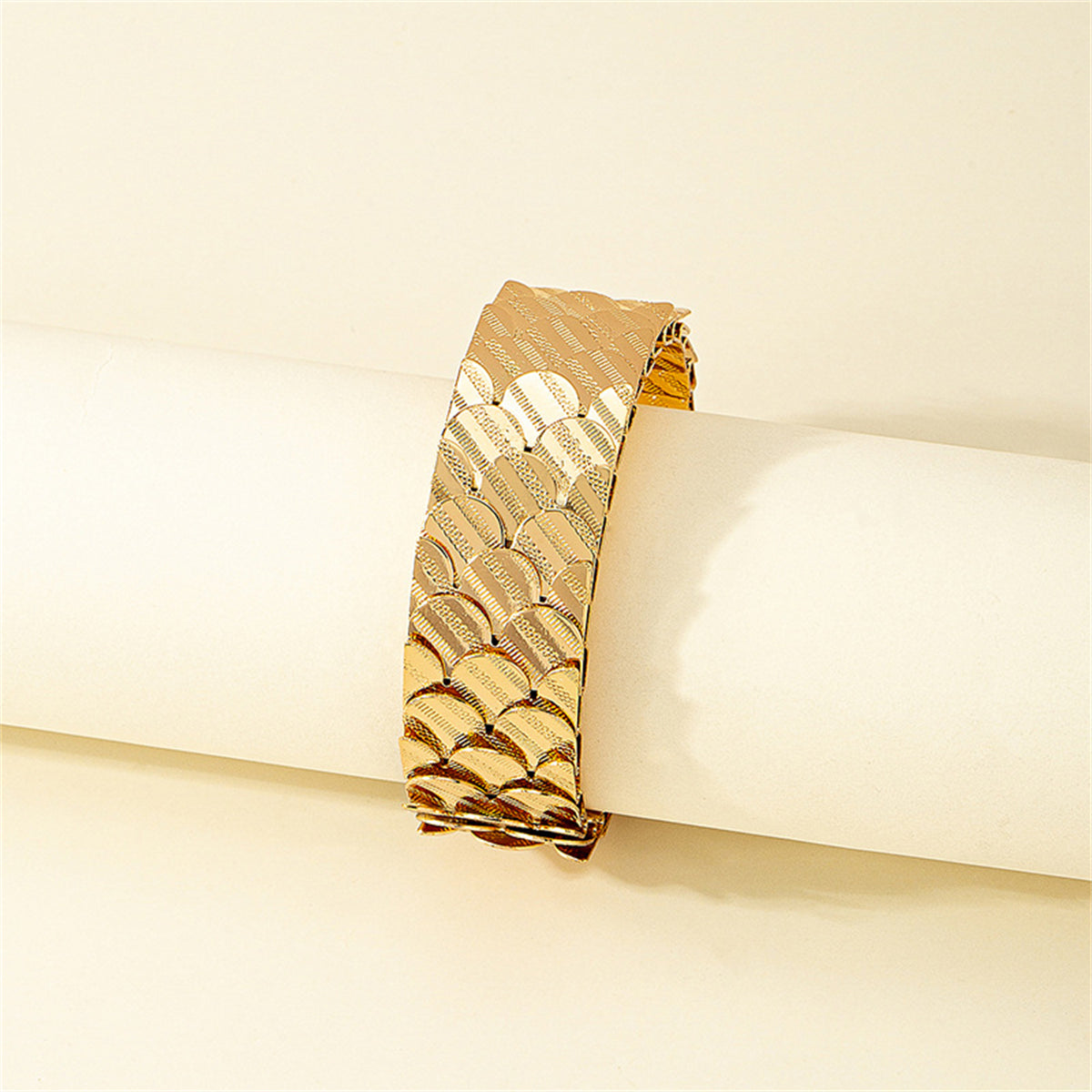 18K Gold-Plated Scale Cuff Bracelet, gold bracelet for women, elegant gift for her, lifestyle look