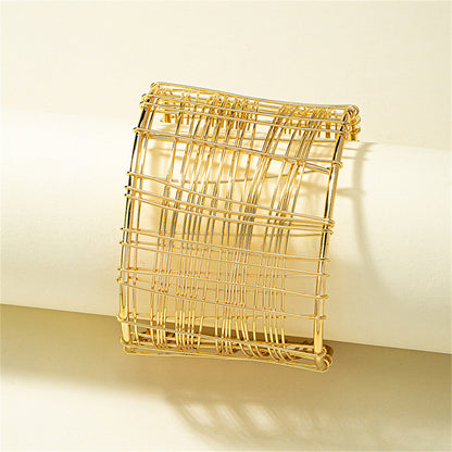 18K Gold-Plated Web Cuff, gold bracelet for women, dainty minimalist design, detail close-up