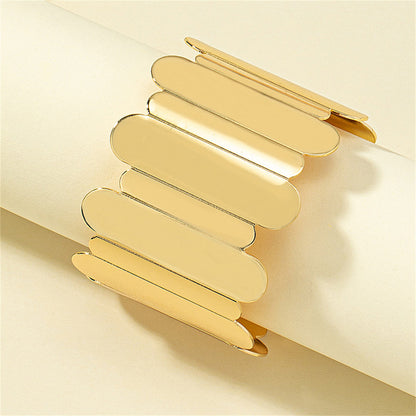 18K Gold-Plated Uneven Oval Cuff, gold bracelet for women, everyday style, detail close-up