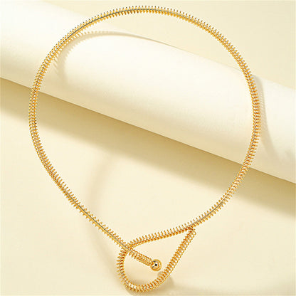 18K Gold-Plated Textured Knot Choker Necklace, chunky gold choker necklace, dainty minimalist design, lifestyle look