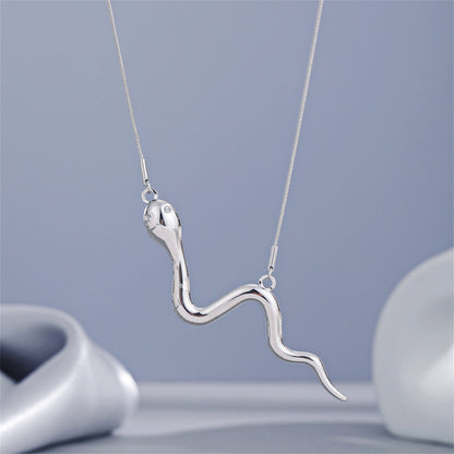 Stainless Steel Snake Bar Necklace, stainless steel pendant necklace for women, dainty minimalist design, detail close-up