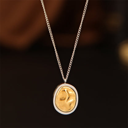 Two-Tone Oval Pendant Necklace, pendant necklace for women, vintage-inspired design, detail close-up