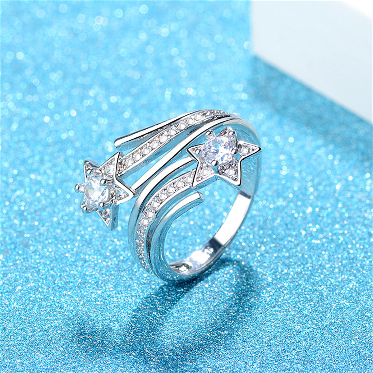 Crystal and Cubic Zirconia Star Bypass Ring, statement rings for women, vintage-inspired design, detail close-up
