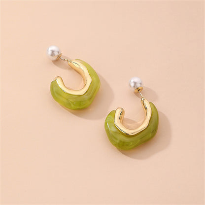 Green and Pearl C-Shape Ear Jackets, drop earrings for women, dainty minimalist design, detail close-up