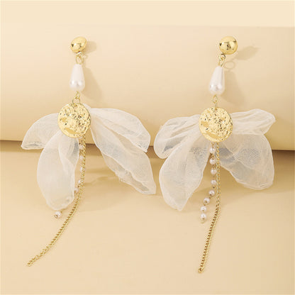 Pearl and Mesh 18K Gold-Plated Coin Bow Drop Earrings, gold drop earrings for women, detail close-up