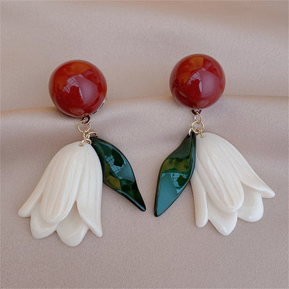 Red and White Flower Drop Earrings, drop earrings for women, dainty minimalist design, front view