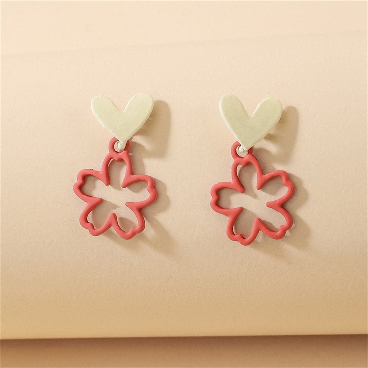 Red and Cream Heart and Flower Drop Earrings, drop earrings for women, dainty minimalist design, detail close-up