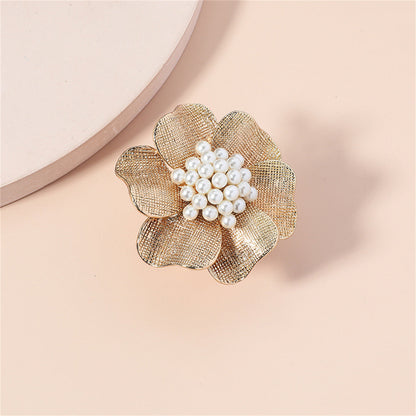 Pearl and 18K Gold-Plated Flower Statement Ring, gold statement rings for women, everyday style, detail close-up